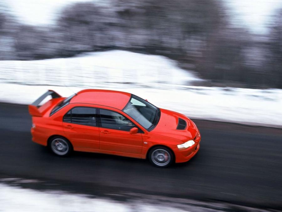  Mitsubishi Lancer Evolution VIII 2003 года  (фото 25 из 58)